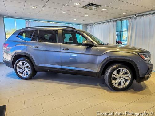 Platinum Gray Metallic 2023 Volkswagen Atlas 2.0T SE