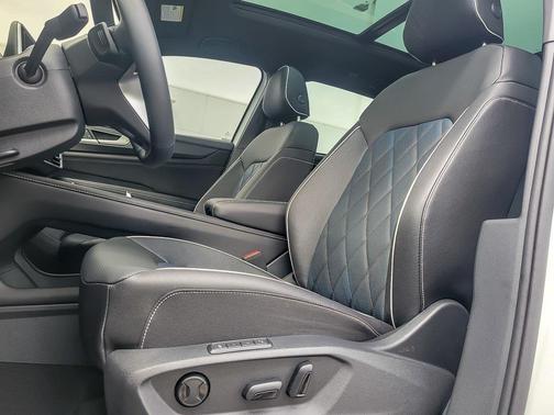 2025 Volkswagen Atlas Cross Sport 2.0T SEL Premium R-Line