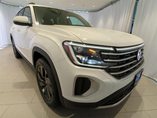 2025 Volkswagen Atlas 2.0T SE