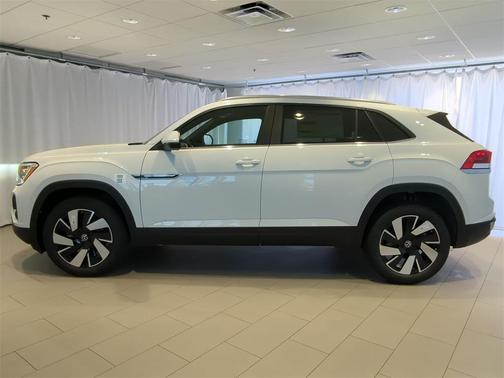 2025 Volkswagen Atlas Cross Sport 2.0T SE w/Technology