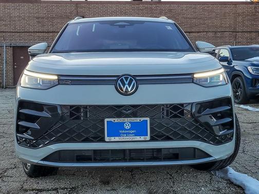 2026 Volkswagen Tiguan 2.0T SEL R-Line