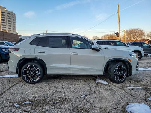 2026 Volkswagen Tiguan 2.0T SEL R-Line