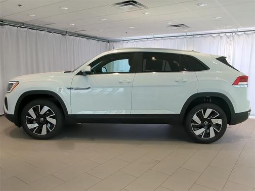 2025 Volkswagen Atlas Cross Sport 2.0T SE w/Technology