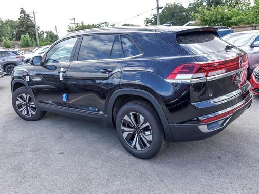 2026 Volkswagen Atlas Cross Sport 2.0T SE