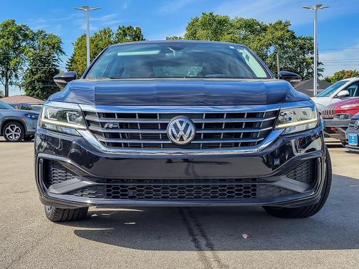 2020 Volkswagen Passat 2.0T R-Line
