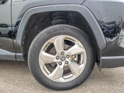 2021 Toyota RAV4 Hybrid XLE Premium