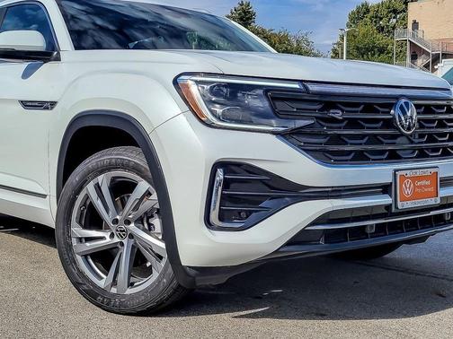 2024 Volkswagen Atlas Cross Sport 2.0T SEL R-Line