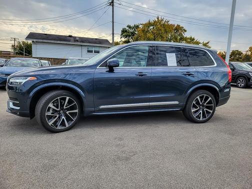 2024 Volvo XC90 B6 Plus Bright Theme 7-Seater