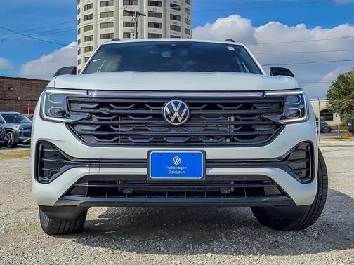 2026 Volkswagen Atlas Cross Sport 2.0T SEL R-Line Black