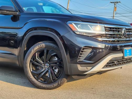 2023 Volkswagen Atlas 3.6L SE w/Technology