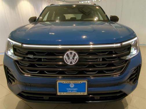 2025 Volkswagen Atlas Cross Sport 2.0T SEL R-Line Black