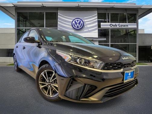 Aurora Black Pearl 2024 Kia Forte LXS