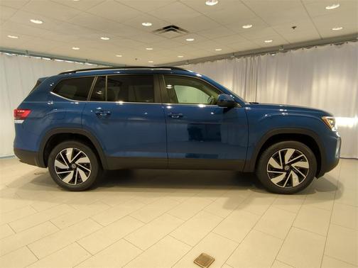 2025 Volkswagen Atlas 2.0T SE