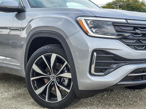 2025 Volkswagen Atlas Cross Sport 2.0T SEL Premium R-Line