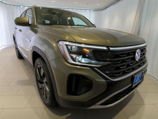 2025 Volkswagen Atlas Cross Sport 2.0T SE w/Technology
