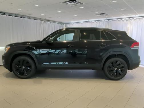 2025 Volkswagen Atlas Cross Sport 2.0T SE w/Technology