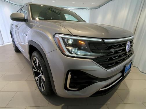 2025 Volkswagen Atlas Cross Sport 2.0T SEL Premium R-Line