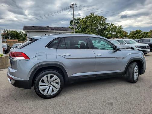 2022 Volkswagen Atlas Cross Sport 3.6L V6 SE w/Technology