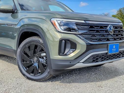 2026 Volkswagen Atlas Cross Sport 2.0T SE