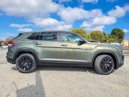 2026 Volkswagen Atlas Cross Sport 2.0T SE
