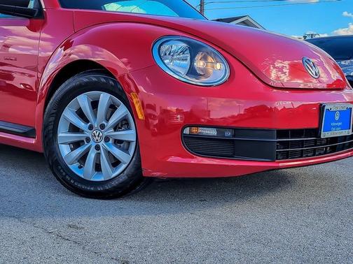 2014 Volkswagen Beetle Auto 2.5L Entry