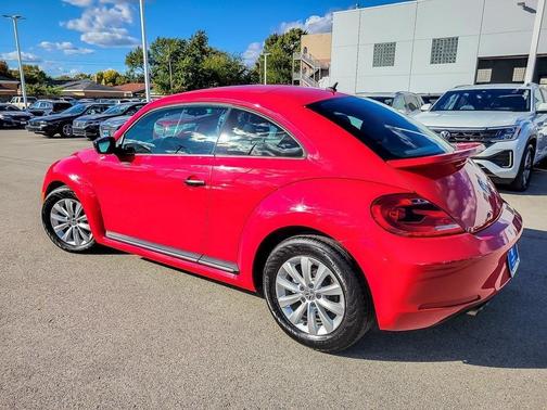 2014 Volkswagen Beetle Auto 2.5L Entry