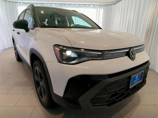 2025 Volkswagen Taos 1.5T SE Black