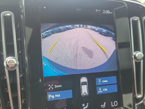 2021 Volvo XC40 T5 R-Design