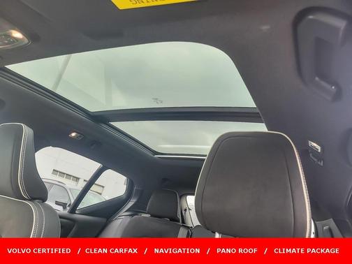 2021 Volvo XC40 T5 R-Design