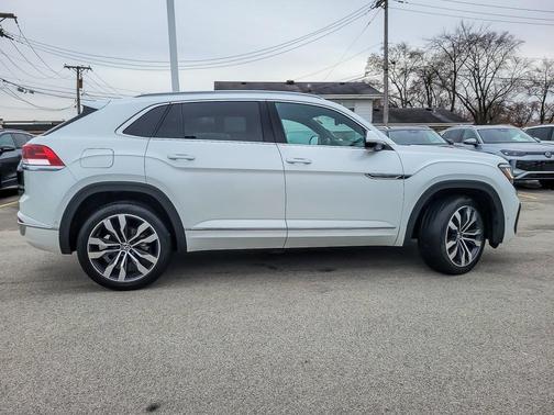 2022 Volkswagen Atlas Cross Sport 3.6L V6 SEL Premium R-Line