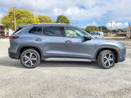 2025 Volkswagen Tiguan 2.0T SE