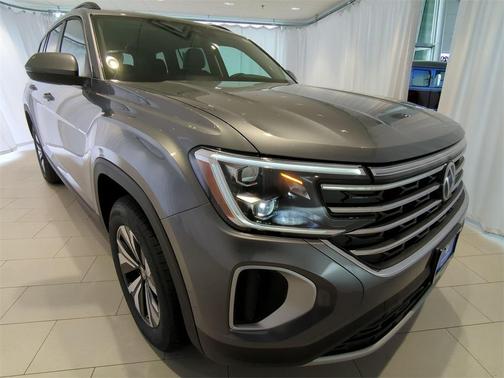 2025 Volkswagen Atlas 2.0T SE