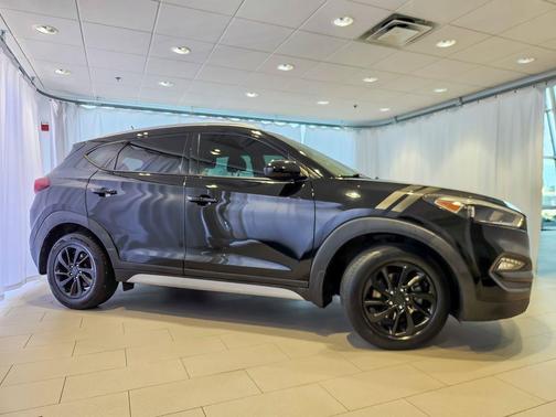 Ash Black 2017 Hyundai TUCSON SE