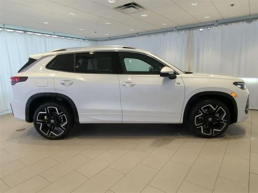 2025 Volkswagen Tiguan 2.0T SEL R-Line