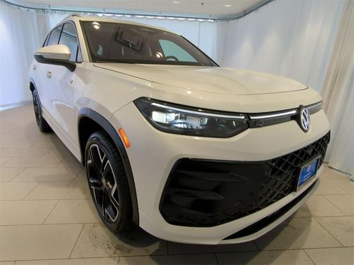 2025 Volkswagen Tiguan 2.0T SEL R-Line