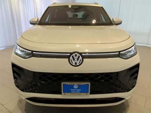 2025 Volkswagen Tiguan 2.0T SEL R-Line