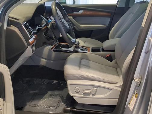 2022 Audi Q5 45 S line quattro Premium