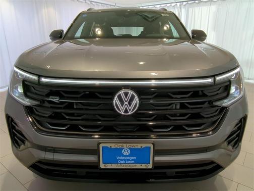 2025 Volkswagen Atlas Cross Sport 2.0T SEL R-Line Black