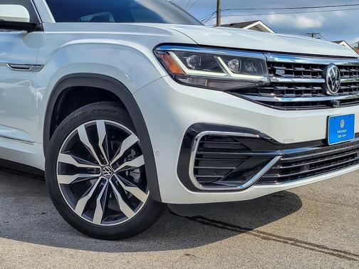 2022 Volkswagen Atlas Cross Sport 3.6L V6 SEL Premium R-Line