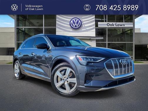 2019 Audi e-tron Premium Plus