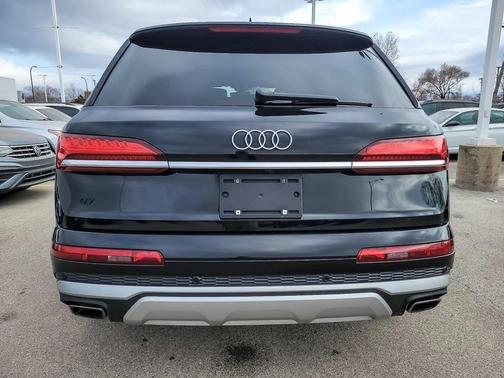 2025 Audi Q7 45 Premium