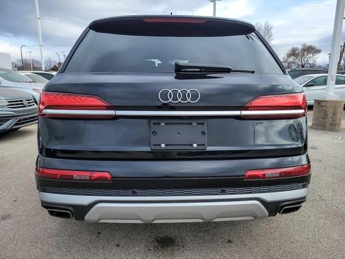2025 Audi Q7 45 Premium