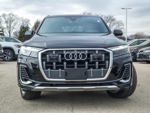 2025 Audi Q7 45 Premium