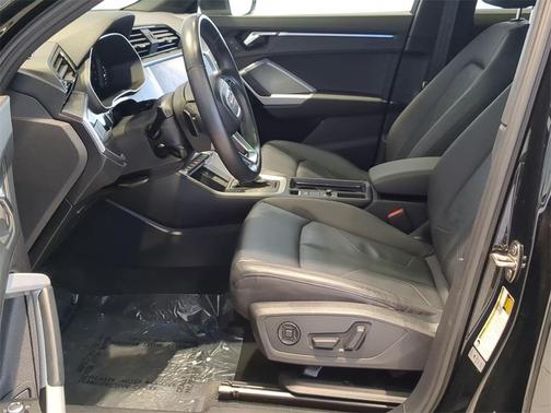 2022 Audi Q3 45 S line Premium