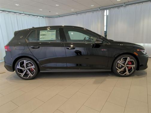 2025 Volkswagen Golf GTI 2.0T SE
