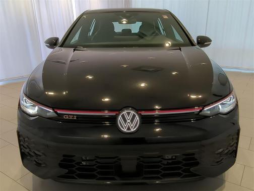 2025 Volkswagen Golf GTI 2.0T SE