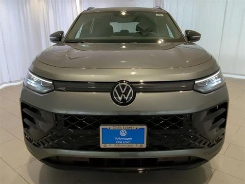 2025 Volkswagen Tiguan 2.0T SE R-Line Black