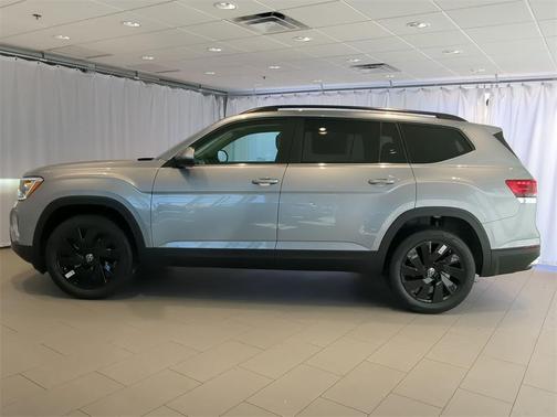 2025 Volkswagen Atlas 2.0T SE