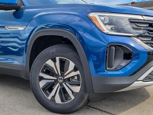 2025 Volkswagen Atlas Cross Sport 2.0T SE