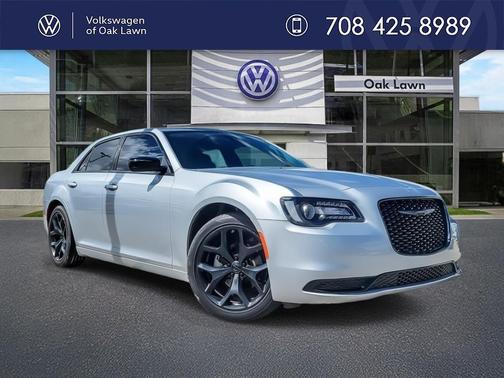 2022 Chrysler 300 Touring